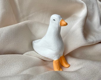 Handgemaakte Clay Goose Worry Buddy | Klei cadeau dier | Cadeau-idee | Kleine Clay Duck-figuur | Handgemaakt beeldje | Schattige kleigans | Bureau vriend