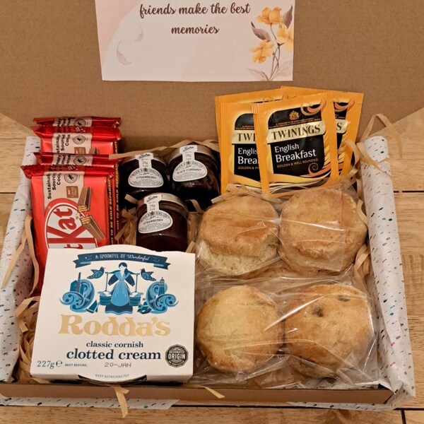 Afternoon tea hamper | 100% Handmade | Perfect for sharing