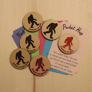 Big Foot Pocket Hug - pièce de monnaie - amour - soutien - affirmation de soi - cadeau