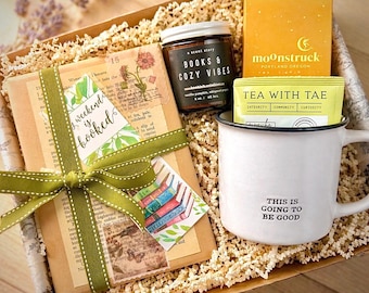 Cozy Blind Date With A Book Gift Box | Curated Literary Gift for Book Lovers | Romance, Fantasy, Thriller, Romantasy & Historical Fiction