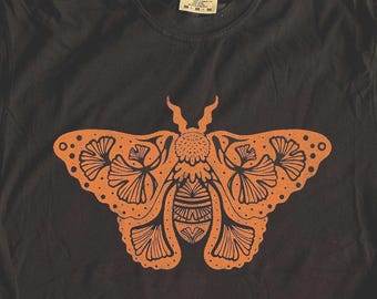 Ginkgo Leaf Moth Folk Art Shirt | Cottage core Botanical Comfort Colors Tee for Nature Lovers