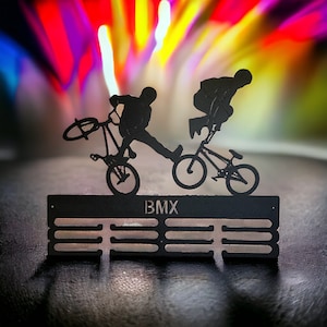 Porta medallas de metal BMX personalizado con nombre personalizado para ciclismo, ciclismo, ciclismo, ciclistas, organizador de pared para exhibir premios