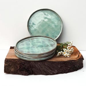 Bord Ø20 cm met rand, vaatwasmachinebestendig, handgemaakt van steengoedklei