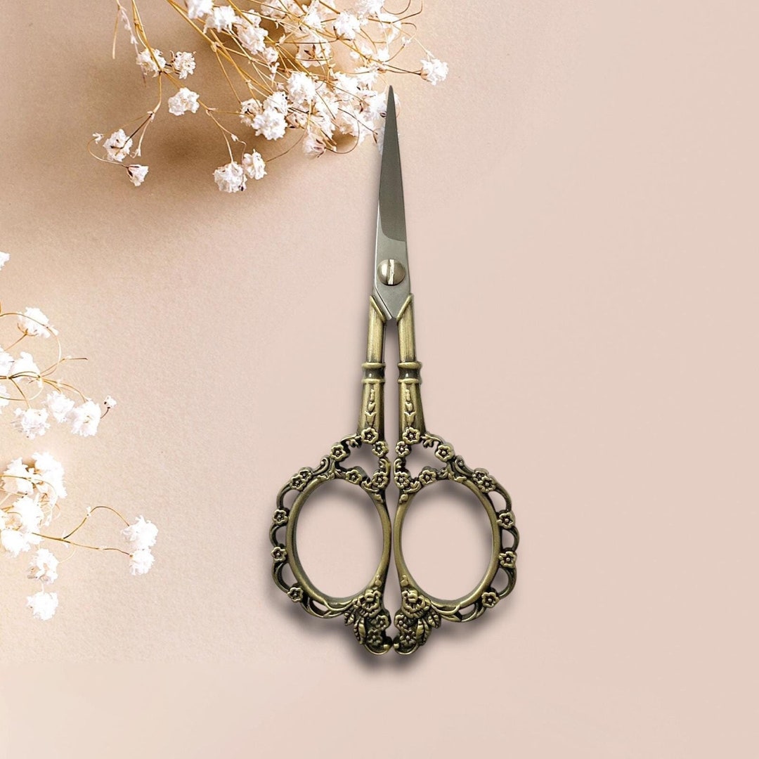 Vintage Bronze Fancy Scissors Cute Little Flower Embroidery Needlework ...