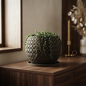 Pot de fleurs Lotus – Pot de fleurs imprimé en 3D bronze, cache-pot moderne de 9 cm, pot sculptural pour plantes d'intérieur, fabriqué au Royaume-Uni