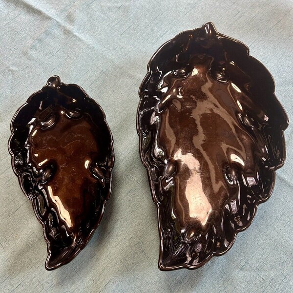 2 Vintage Frankoma Pottery Black Onyx Leaf Candy Trinket Jewelry Dish #225 Bowls