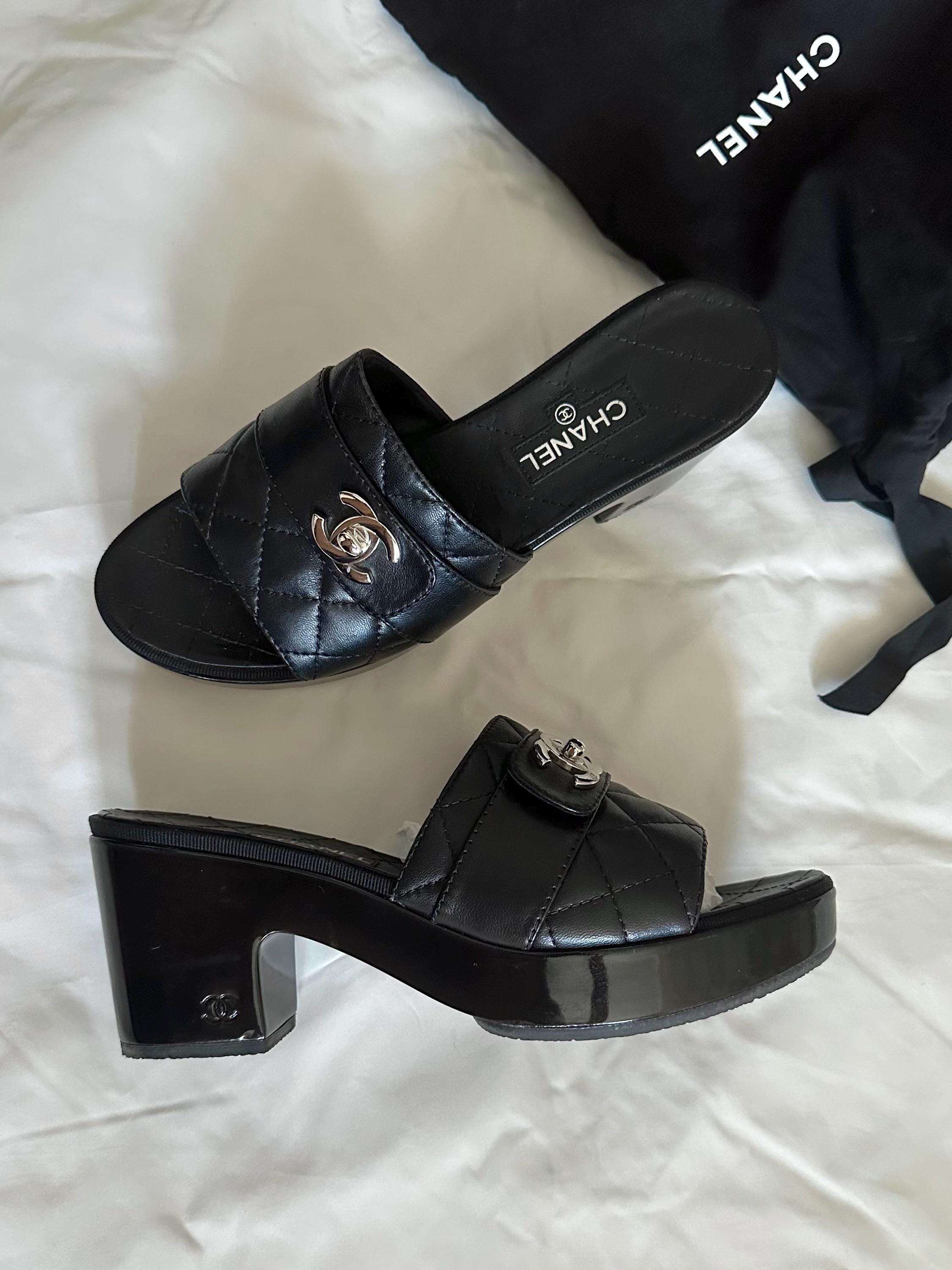 CHANEL ブラックエナメルサンダル ヴィンテージ CHANEL シャネル サンダル ヒール ココマーク ウエッジソール