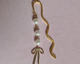 Bow Bookmark | Romance Bookmark | Coquette Bookmark | Pearl Bookmark | Gold Charm Bookmark