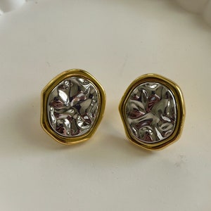 Stud Earrings, Stud Gold Earrings, Oval Earrings, Button Earrings, Gold Dainty Earrings, Gift For Her, Trendy Earrings, Framed Earrings