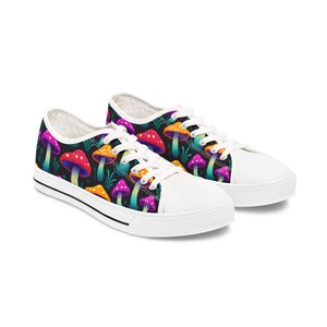 Low Top Sneakers, Colorful Psychedelic Mushroom Print, Festival Shoes, Women&#39;s Footwear, Vibrant Patterned Sneakers