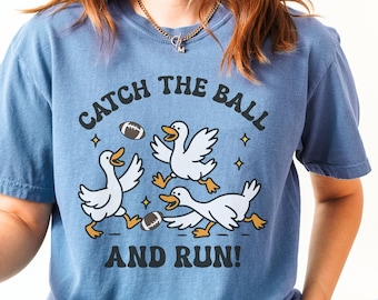 Camiseta divertida de fútbol, colores cómodos, camiseta de mamá futbolista, camiseta de fútbol de ganso, camiseta deportiva para mamá, camiseta de fútbol bandera para el día del partido.