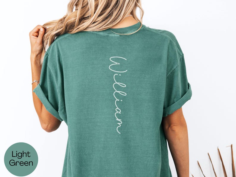 Custom Football Mom Tshirt Comfort Colors, Personalized Football Mama Shirt with Name on Back, Mom Game Day Tee Sports Mom Gift for Team Mom bild 3