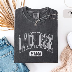 Custom Lacrosse Mom Shirt Comfort Colors, Personalized Name Lacrosse Mama Tshirt Womens Lacrosse Long Sleeve T Shirt Gift for Sports Mom Tee Pepper