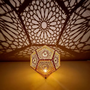 Linterna de papel SVG – Archivo de corte de lámpara de sombra – Plantilla de lámpara de papel 3D para Cricut, Silhouette, Glowforge – Luminaria de luz nocturna SVG