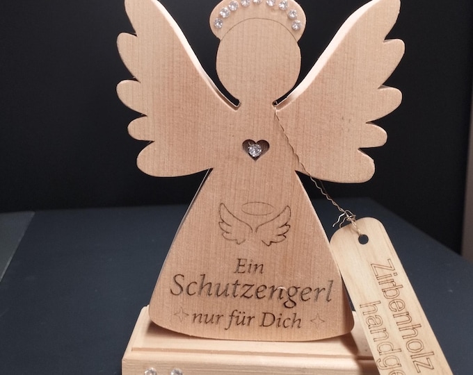 Schutzengerl mit Herz aus Zirbenholz  mit Swarovski-Strass und Beschriftung