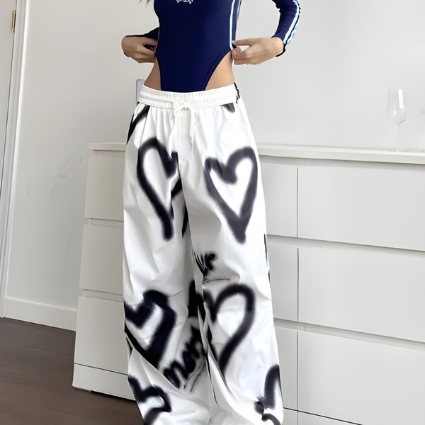 Oversized Pants for Women Wide Leg Fashion Streetwear White Pants Trendy Y2K Inspired Style Heart Shaped Baggy Pants Perfect Gift for Her