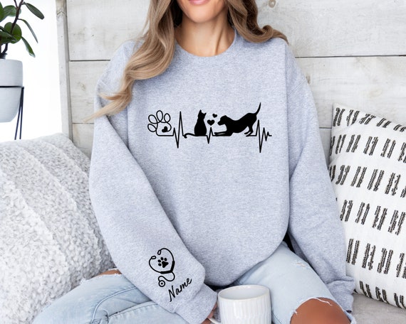 Custom Vet Tech Sweatshirt, Vet Tech Sweater, Personalized Vet Gifts, Veterinarian Hoodie Sweater, Animal Doctor Gift, Gift For Veterinarian