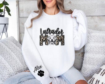 Labrador Mom Sweatshirt, Custom Labrador Mom Sweater, Labrador hoodie, Labrador Retriever, Labrador Dog mom, Dog Mom Gift, Personalized Dog