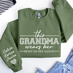 Sudadera personalizada para abuela. Suéter con el corazón en la manga. Con el nombre del niño en la manga. Suéter para abuela. Regalo personalizado para abuela.