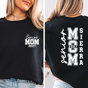 Sudadera Senior Mom 2027, Suéter personalizado para mamá de graduación 2027, Regalo de graduación para graduados, Conjunto a juego para la familia Senior Mom 2027, Sudadera de cuello redondo Clase del 27 imagen 2