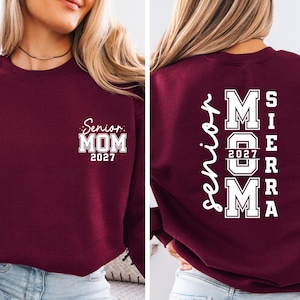 Sudadera Senior Mom 2027, Suéter personalizado para mamá de graduación 2027, Regalo de graduación para graduados, Conjunto a juego para la familia Senior Mom 2027, Sudadera de cuello redondo Clase del 27 imagen 7
