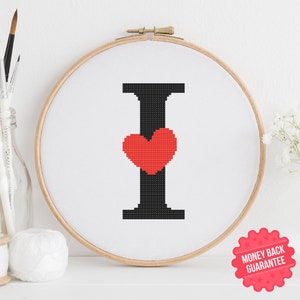 Padrão de ponto cruz de letra de amor mágica I - Download em PDF Padrão de alfabeto de ponto cruz encantador - Hoop Art & Counted Design