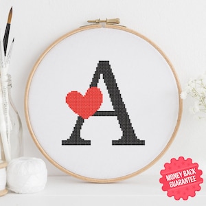 Patrón de punto de cruz con la letra A del amor mágico - Descarga en PDF Patrón encantador del alfabeto en punto de cruz - Hoop Art & Counted Design