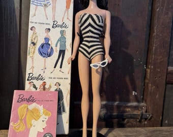 Barbie Brunette Blue Eyeliner Ponytail 1960 Vintage Stock No. 850 Complete Set