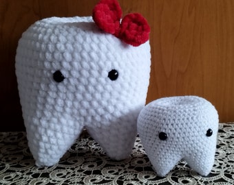 Tooth plushie crochet pattern