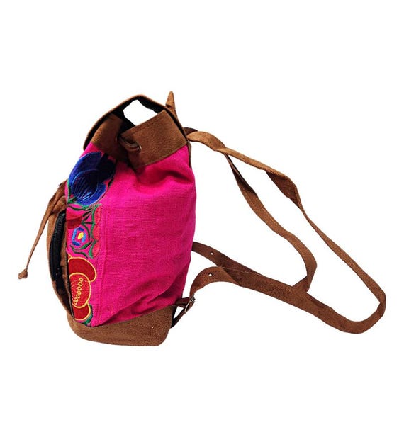 Handmade Guatemalan Backpack: Floral Embroidered Travel Bag  display picture 2
