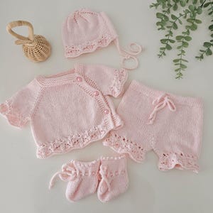 Tenue de retour à la maison pour nouveau-né, vêtements printemps-été, ensemble modèle 4 pièces Erantis, vêtements tricotés pour bébé, vêtements bio pour bébé, cadeau petite fille
