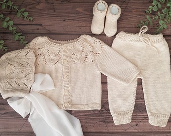 Newborn Baby Homecoming Outfit, Knitted Baby Outfit, Unisex Baby