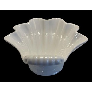 Vintage Shell Shaped Milk Glass Candy or Soap Dish Anchor Hocking