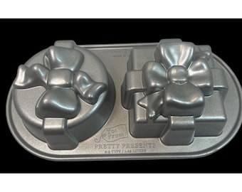 Presents Cakelet Pan 5.3 Cups Silver Nonstick Aluminum Made In USA