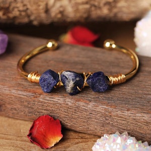 Crystal Cuff Gold Bracelet, Wire Wrap Handmade Bracelets, Gemstones Crystals, Gemstone Jewelry, Apatite,Sodalite, Tourmaline,Garnet,Fluorite zdjęcie 5