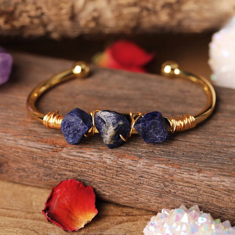 Crystal Cuff Gold Bracelet, Wire Wrap Handmade Bracelets, Gemstones Crystals, Gemstone Jewelry, Apatite,Sodalite, Tourmaline,Garnet,Fluorite zdjęcie 5