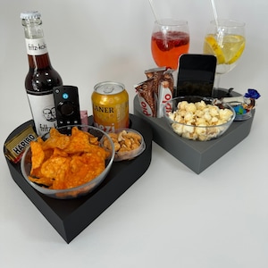 Couchbar in Herzform mit 2 Glasschalen Couch bar mini Snackbar Couchbar Herz Serviertablett Besonderes Geschenk Snackbox Bild 1