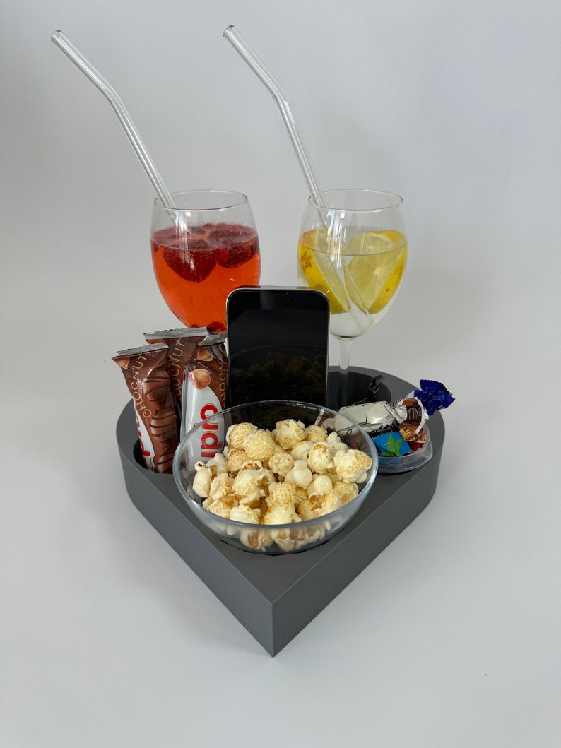 Couchbar in Herzform mit 2 Glasschalen Couch bar mini Snackbar Couchbar Herz Serviertablett Besonderes Geschenk Snackbox Bild 4