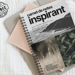 Könnte beinhalten: Ein Spiralnotizbuch mit dem Wort "inspirant" in großen schwarzen Buchstaben. Das Cover zeigt ein Schwarz-Weiß-Landschaftsfoto und den Text "carnet de notes". Enthält Hashtags wie "#GRATITUDE".