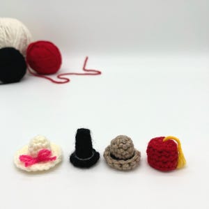 Mini gehaakt mutspatroon voor popaccessoire Eenvoudig haakpatroon Amigurumibundel sleutelhanger Rugzak bedelpatroon Eenvoudig gehaakt klein cadeau afbeelding 2