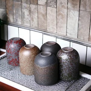 Xícara de chá de porcelana japonesa feita à mão – Estilo Yunomi minimalista – 135 ml | Presente rústico Wabi-Sabi
