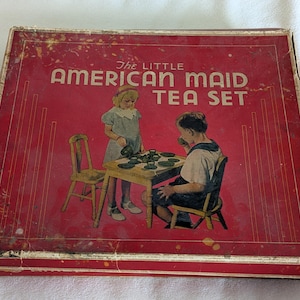 AKRO Agate 1930&#39;s Glass Tea Set- Complete Set with Box!