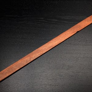 Rustikales Mahagoni Spanking Lineal