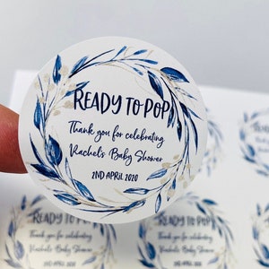 Pronti per il POP Adesivi ghirlanda di fiori ad acquerello indaco e oro I Baby Shower I Testo personalizzato I Grazie I Bomboniere