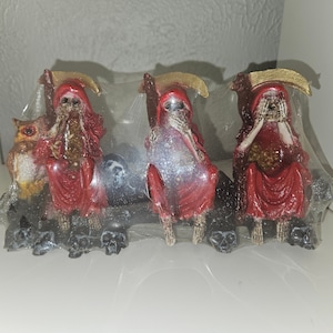 Statue of 3 Saint of Holy Death / Estatua de 3 Santa Muerte