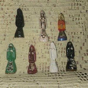 Pocket Size Statue of Saint of Holy Death / Extra Pequeña Estatua de Santa Muerte