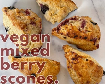 Scones végétaliens aux fruits rouges - Sans produits laitiers et sans allergènes - Sans gluten en option - 6 GRANDS scones par commande