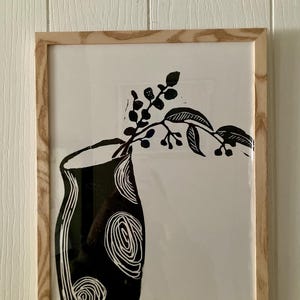 Eucalyptus Linocut Art Print, Handcrafted Botanical Linoprint Home Decor, Perfect Nature-Inspired Gift, Minimalist Linoprint Wall Hanging
