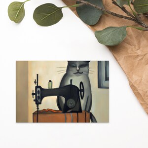 Carte postale #16 couture chats, oeuvre d'art originale, impression passionné de couture, carte postale humoristique de pendaison de crémaillère, carte de collègue qui aime les chats