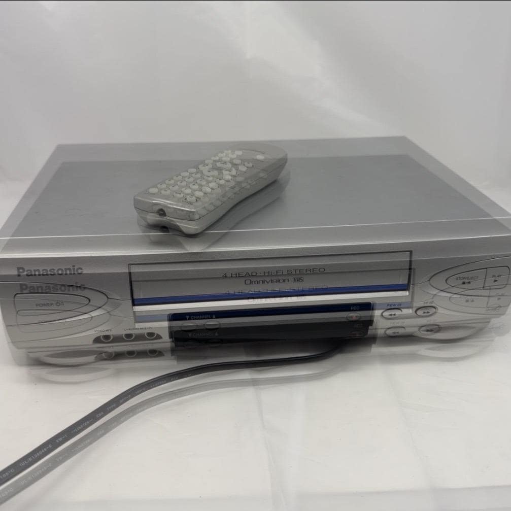 その他 Panasonic WTY 2422W Panasonic PV-V4523S Omnivision 4-head Hi-fi Stereo VHS VCR Silver
